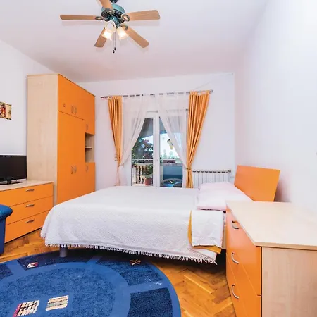 Two-bedroom In 비빈제