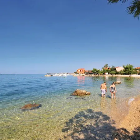 Two-bedroom In 比比涅