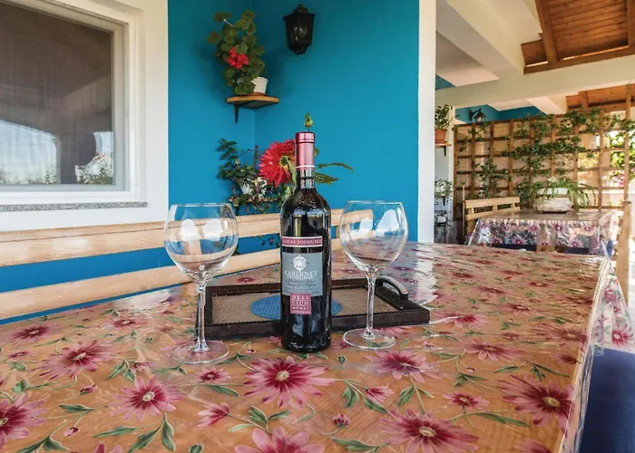 公寓 Two-bedroom In 比比涅