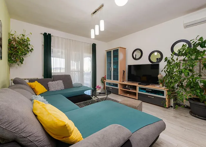 Two-bedroom In * 比比涅